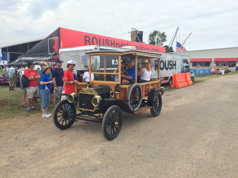 Illustration for article titled EAA AirVenture 2015 Photo Dump